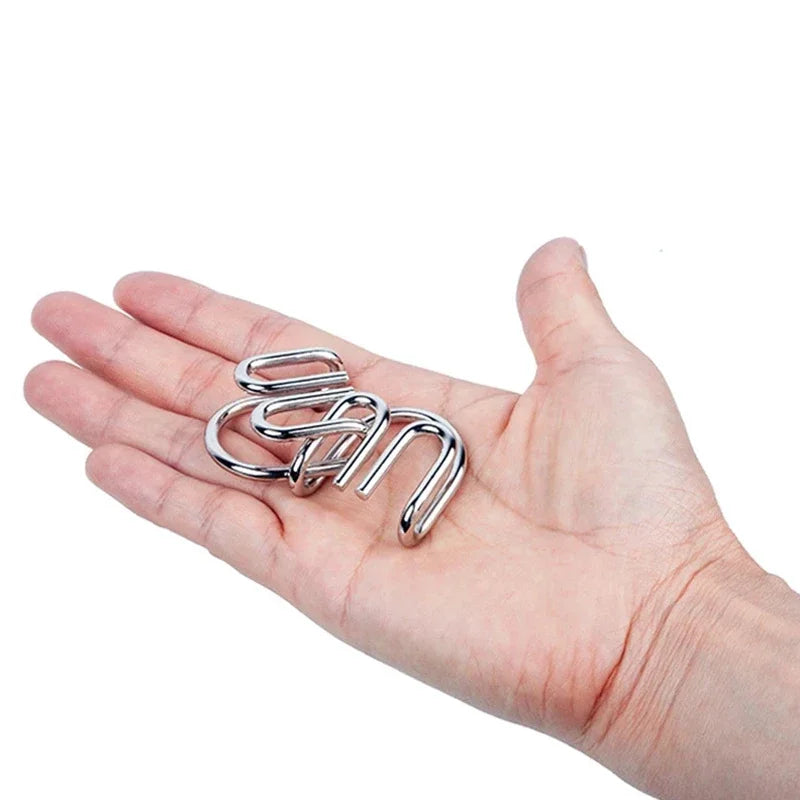 Metal Ring Buckle Set IQ Game