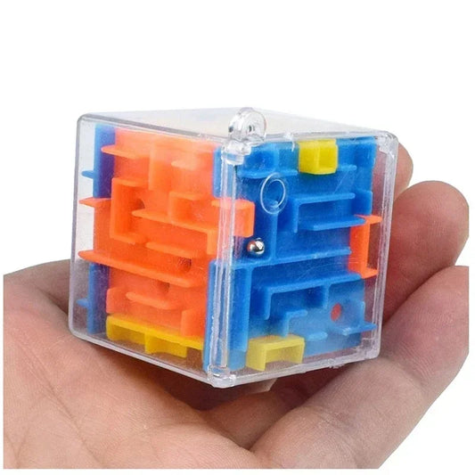 3D Rolling Ball Maze